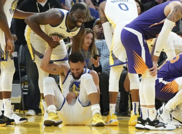 Stephen-Curry-slomio-ruku-u-zglobu-Saric-ostao-na-pragu-double-doublea