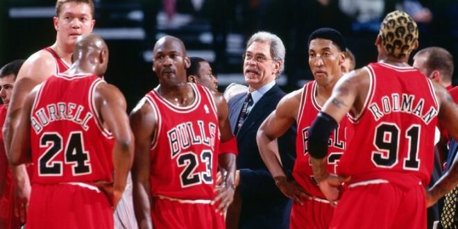 bullsbench90s-phil-jackson